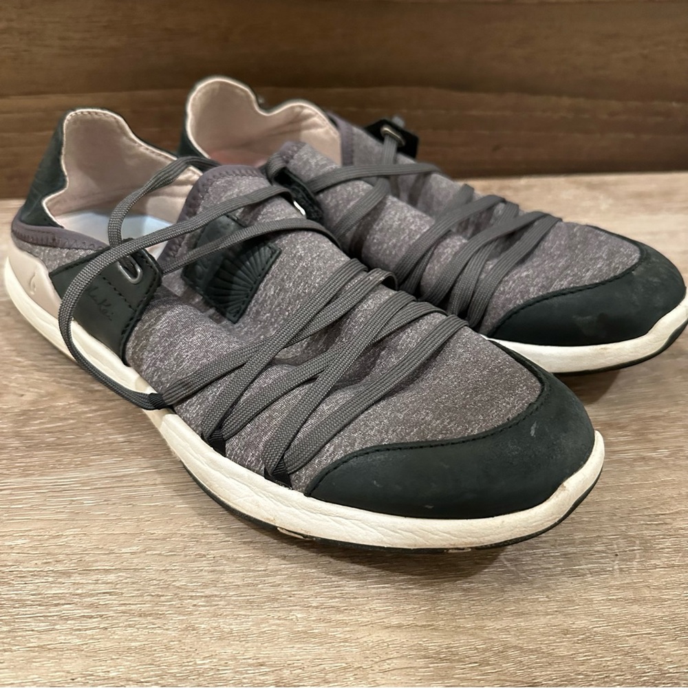 OluKai Mikilua Li Sneakers Women's size 9